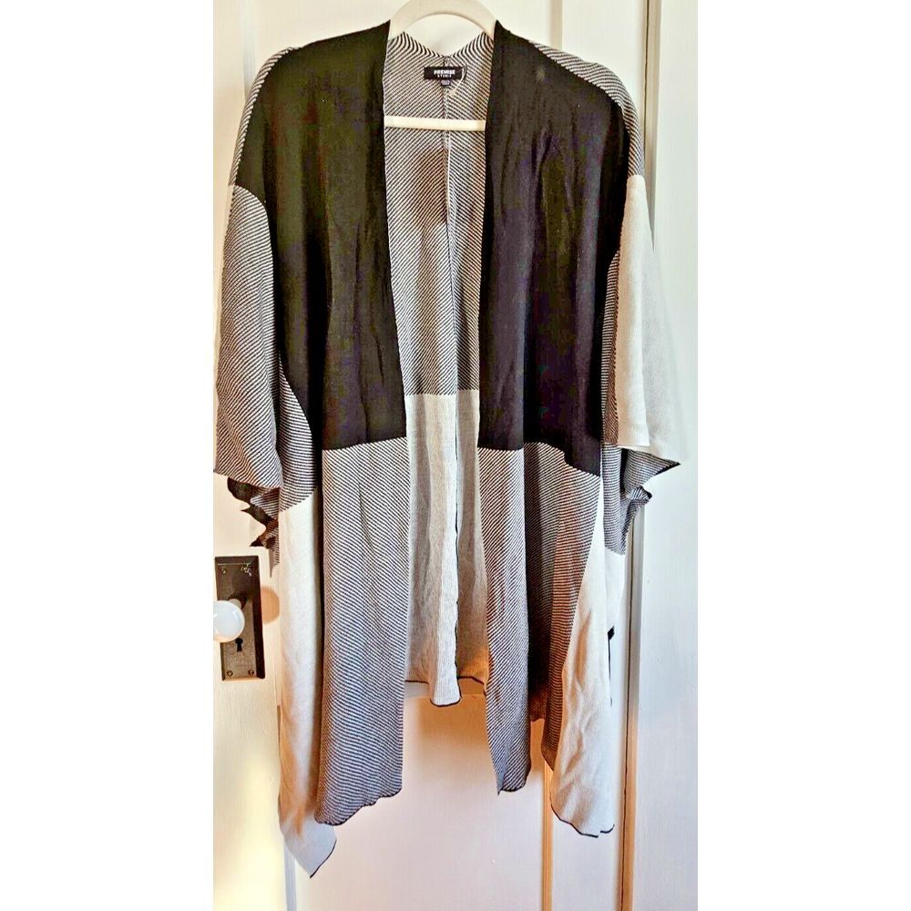 Premise Studio Woman Poncho Cardigan Sweater 2X/3X‎ Black White Asymmetrical